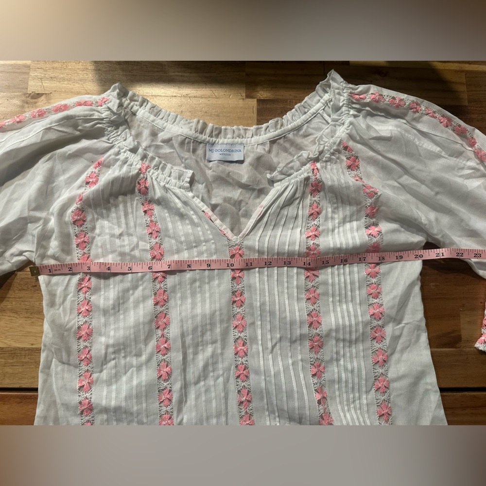 Mi Golondrina | Embroidered Top|White w/ Pink Flower| NWOT - Picture 2 of 7
